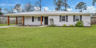 Fully Furnished Mid or Long Term Home on Whitemarsh Island! Fully Furnished Mid or Long Term Home on Whitemarsh Island! Gallery 1