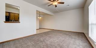 !!50 Percent off your 1st Months Rent!! Spacious 1BD/1BTH Apartment with a Private Balcony in the Heart of Norman! Gallery 5