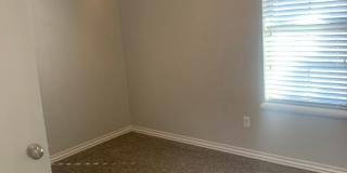 Remodeled 3 Bedroom near Moore Gallery 20