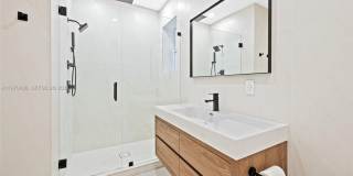 8511 NW 141st Terrace 405, Miami Lakes, FL 33016 Gallery 21