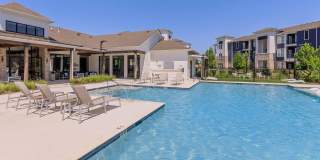 Windsor at Manhattan Gallery 72