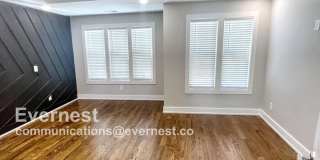 2116 Courtney Avenue Gallery 10