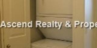 MOVE IN SPECIAL** Sexton Crest Townhome Open Floor Plan 2 Car Tandem Attached Garage Available NOW Gallery 17
