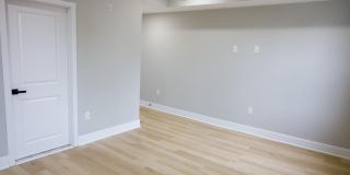 1201 LINDLEY Avenue Gallery 13