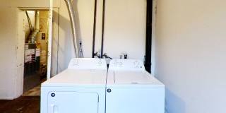 5 Bedroom 3 Bathroom Home located in the York Neighborhood!!! Gallery 7