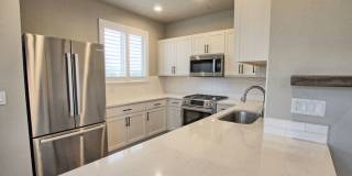 Newer 2 bed 2.5 bath Castle Rock townhome. Gallery 13