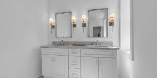 15 Russel Avenue Gallery 22