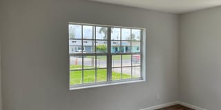 1327 SW 22 AVE Gallery 10