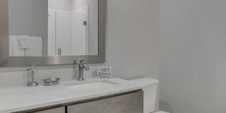 525 East Apartments Gallery 17