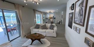 503 Jackson Ave Gallery 9