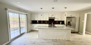 605 Heather Ln Gallery 7