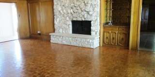 401 Woodland Hills Gallery 5