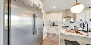 131 N Un St Gallery 30