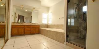 Beautiful 4 Bedroom 2.5 Bathroom House Located In The NE! Gallery 14