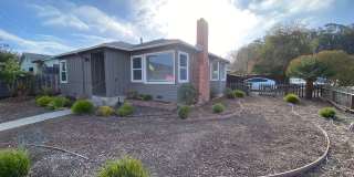 Charming Pleasure Point Home With Large Yard Gallery 1