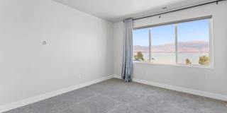 Large luxurious house with view of beautiful Utah Lake! Gallery 9