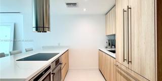 9901 Bay Harbor Gallery 7