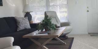 2BR/2BA Venice Island Duplex Gallery 4