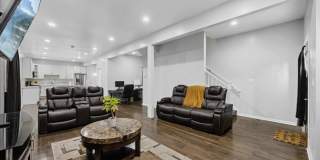 352 N Avers Avenue Gallery 3