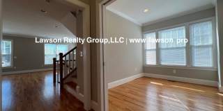 Upscale Three Bedroom in Colonial Green with Garage Upscale Three Bedroom in Colonial Green with Garage Gallery 10