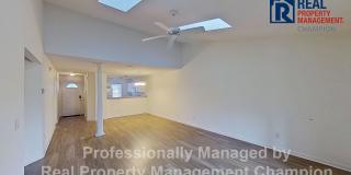 Upper Level Condo in Holton Place w/Community Pool Gallery 6