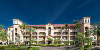 PET FRIENDLY UNFURNISHED ELEVATED PENTHOUSE LIVING WITH PRIVATE ELEVATOR Gallery 1