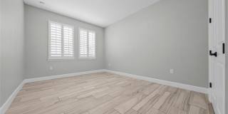 2038 Grove Dr Gallery 21