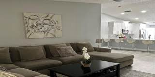 3198 CLAREMONT Place Gallery 4