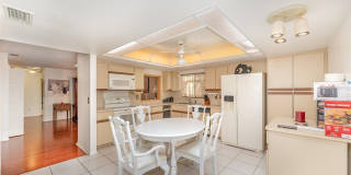 4240 CREEKWOOD Lane Gallery 2