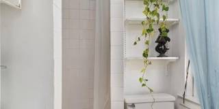 73 Thames Street Gallery 10