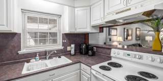 640 Cornell Street Gallery 14