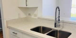 900 SW 8th St Gallery 21