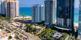 18671 Collins Ave Gallery 61