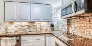 1701 ELM Street Gallery 91