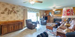 Spacious 3 Bedroom Home with Oversized Family Room & Covered Outdoor Living! Gallery 7