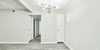 Westlake Apartments Gallery 27
