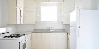 721 E. Armour Gallery 19