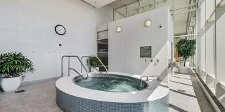 1244 Square foot, luxury condo in Lakeshore East, Chicago Gallery 27