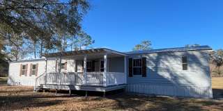 Newly renovated 3 Bedroom, 2 Bathroom Manufactured Home Just outside of Live Oak Gallery 1