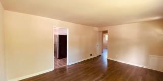 4418 Ives St Gallery 4