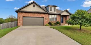 Very well maintained 4 Bed 3 Bath home in Great Location! Gallery 1