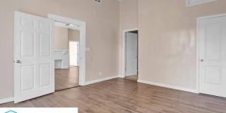 533 Leath Street Gallery 21