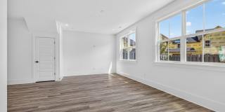Modern Comfort in the Heart of Johns Island Gallery 26