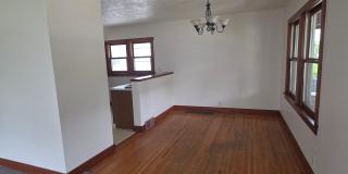 Handicap Accessible with 4 Bedrooms + Bonus Room & 2 Full Baths (Month-to-Month leases only) Gallery 11