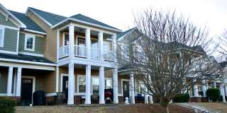 Spacious 3-Bedroom Condo Near Auburn University! Gallery 1