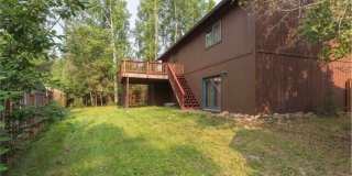 4 bedroom / 2 car garage / small dog on approval Gallery 13