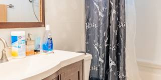 1047 E Alameda Dr Gallery 28