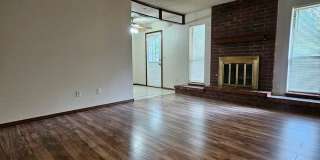 (3) Bed/(2) Bath in West Norman Avail NOW! Gallery 4