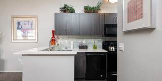 Boulevard @4201 Apartments Gallery 27