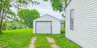 Cozy 2-Bedroom Home Near Downtown Des Moines & Gray’s Lake Gallery 12